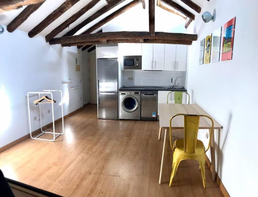 Ferienwohnung Buhardilla En El Madrid De Los Austrias Exterior foto